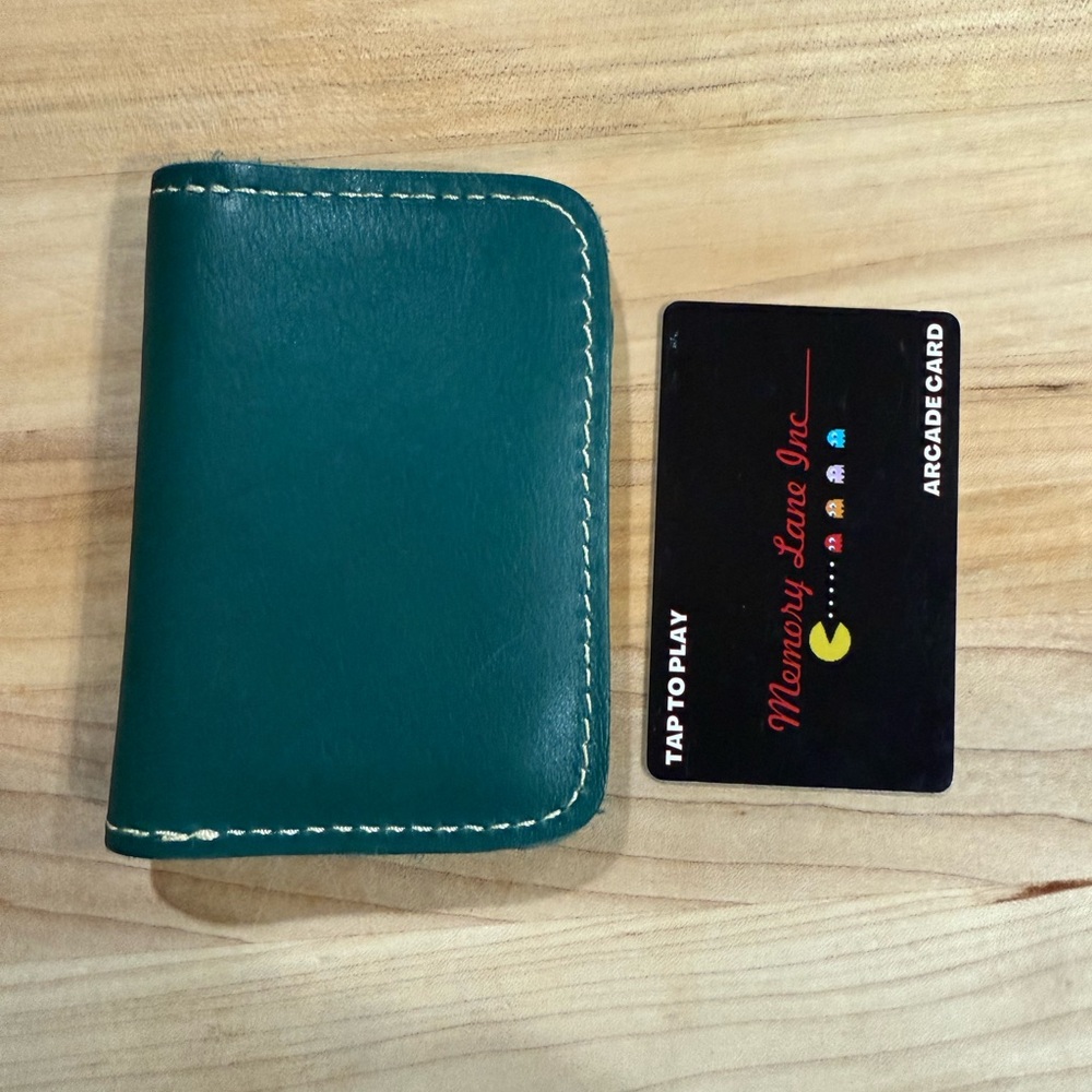Portland Leather vertical Card Holder